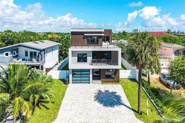 $3,690,000 | 3225 Canal Drive, Pompano Beach, FL 33062