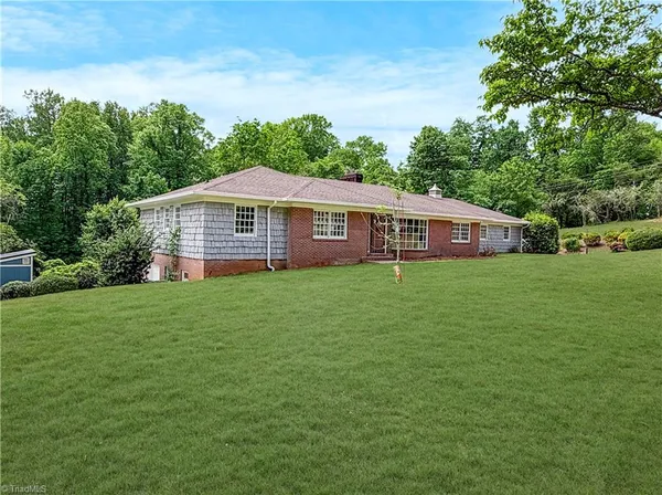 $450,000 | 1101 Woodland Boulevard, Wilkesboro, NC 28697