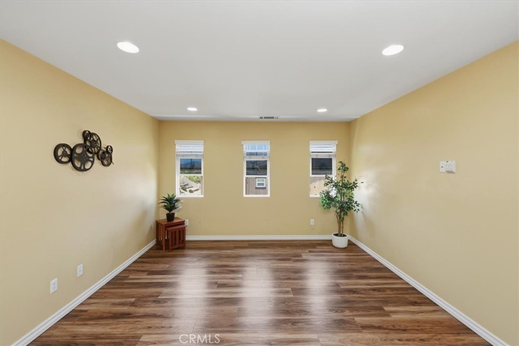 31249 Palomar Road Menifee, CA 92584 - Photo 18 of 21 Loft