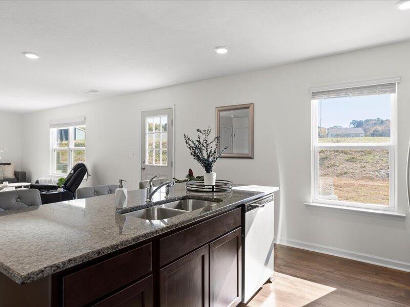 151 Lindsell Road Athens, TN 37303 - Photo 11 of 49 Kitchen w:window