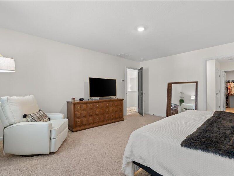 151 Lindsell Road Athens, TN 37303 - Photo 35 of 49 Master bedroom (1)