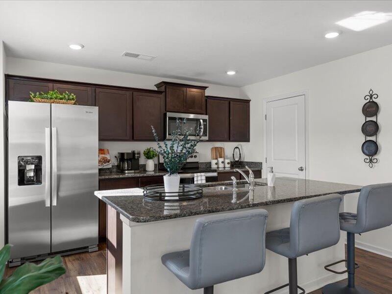 151 Lindsell Road Athens, TN 37303 - Photo 9 of 49 Kitchen stools bar