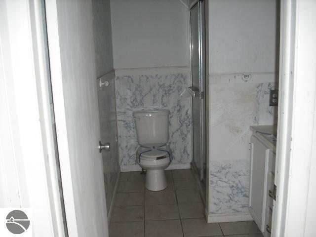 8900 South Maple City Road Maple City, MI 49664 - Photo 9 of 22 1740744-8.JPG