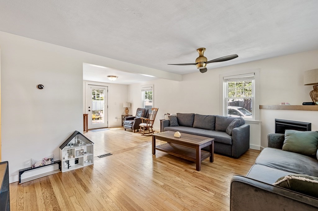 143 Prospect Street Ashland, MA 01721 - Photo 3 of 33 Gallery Image 3