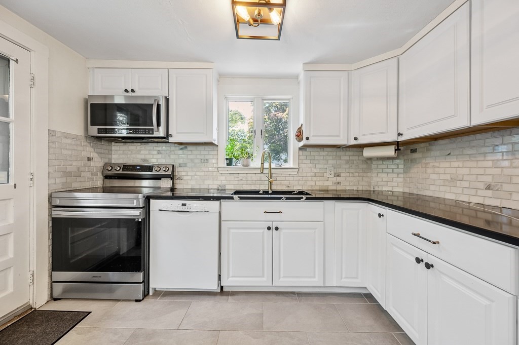 143 Prospect Street Ashland, MA 01721 - Photo 10 of 33 Gallery Image 10