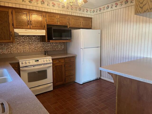 5107 Springer Road Northeast Roanoke, VA 24012 - Photo 11 of 30 IMG_8716