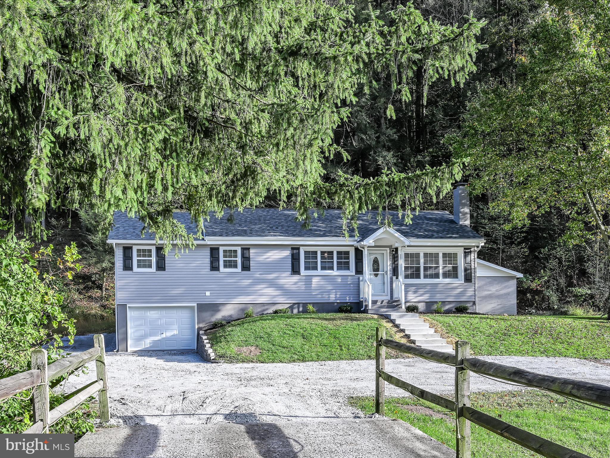 30 Pine Hill Road Andreas, PA 18211 - Photo 1 of 36 Front