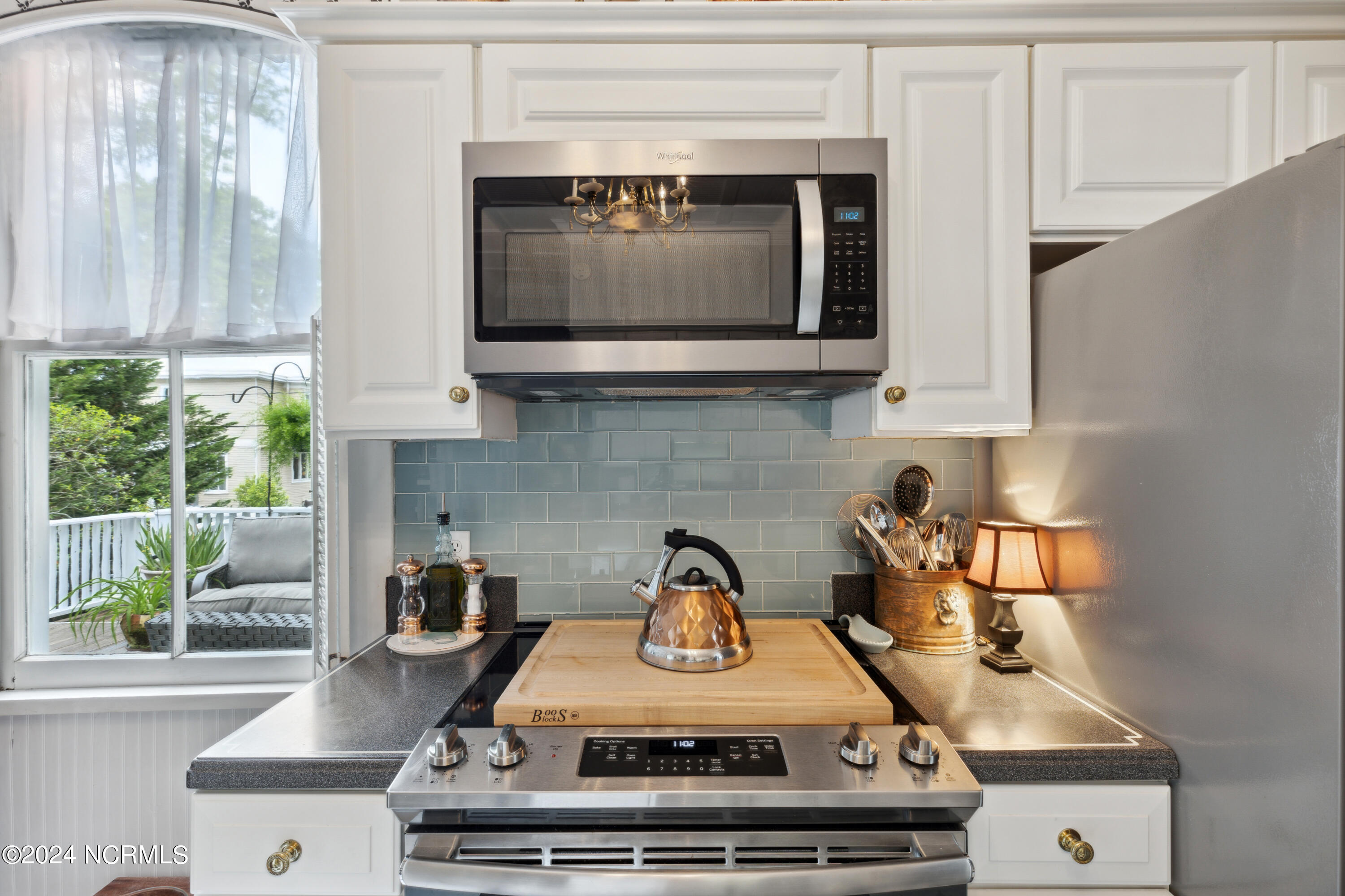 1809 Perry Avenue Wilmington, NC 28403 - Photo 16 of 44 Kitchen