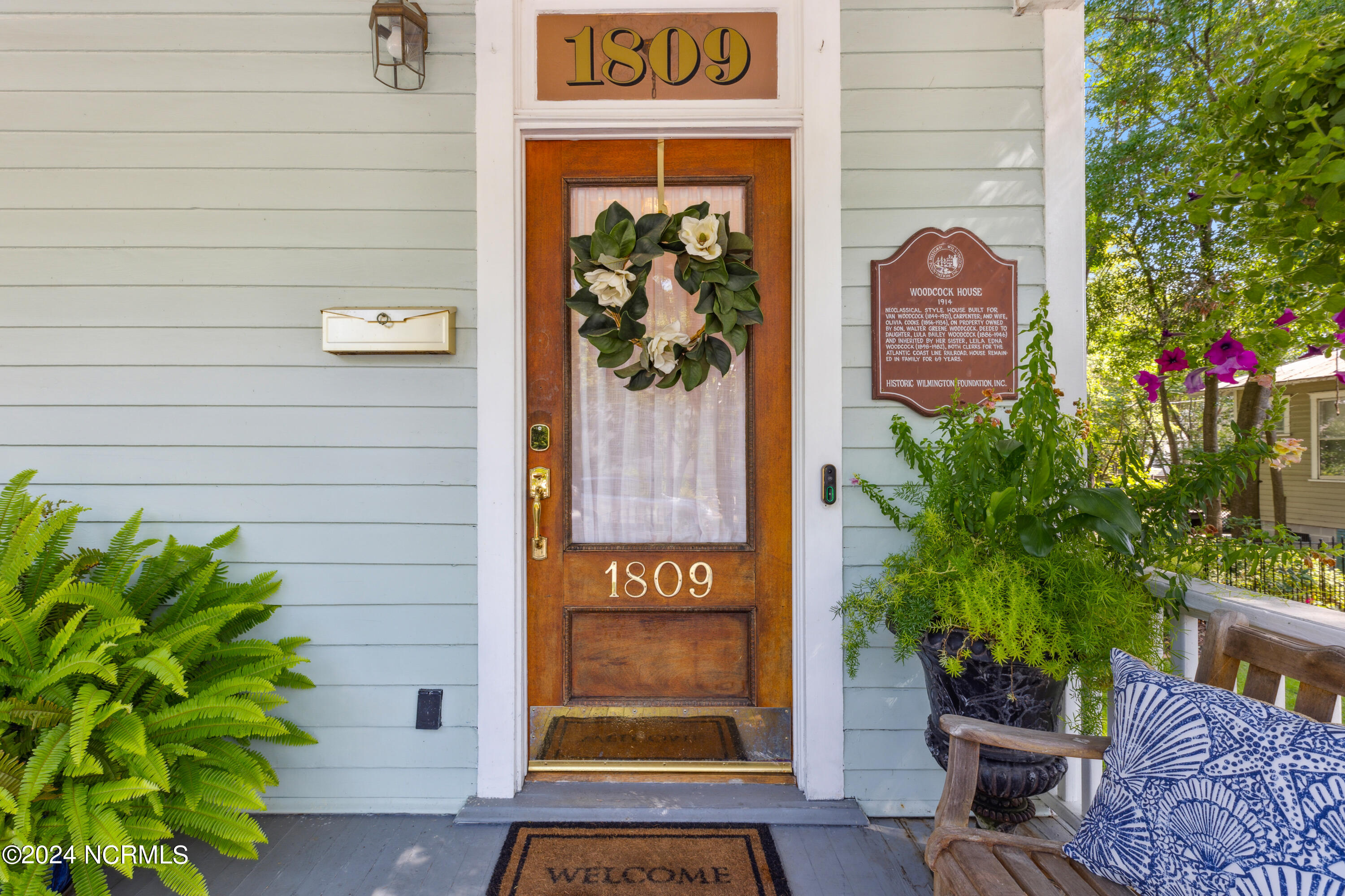 1809 Perry Avenue Wilmington, NC 28403 - Photo 2 of 44 Front Porch