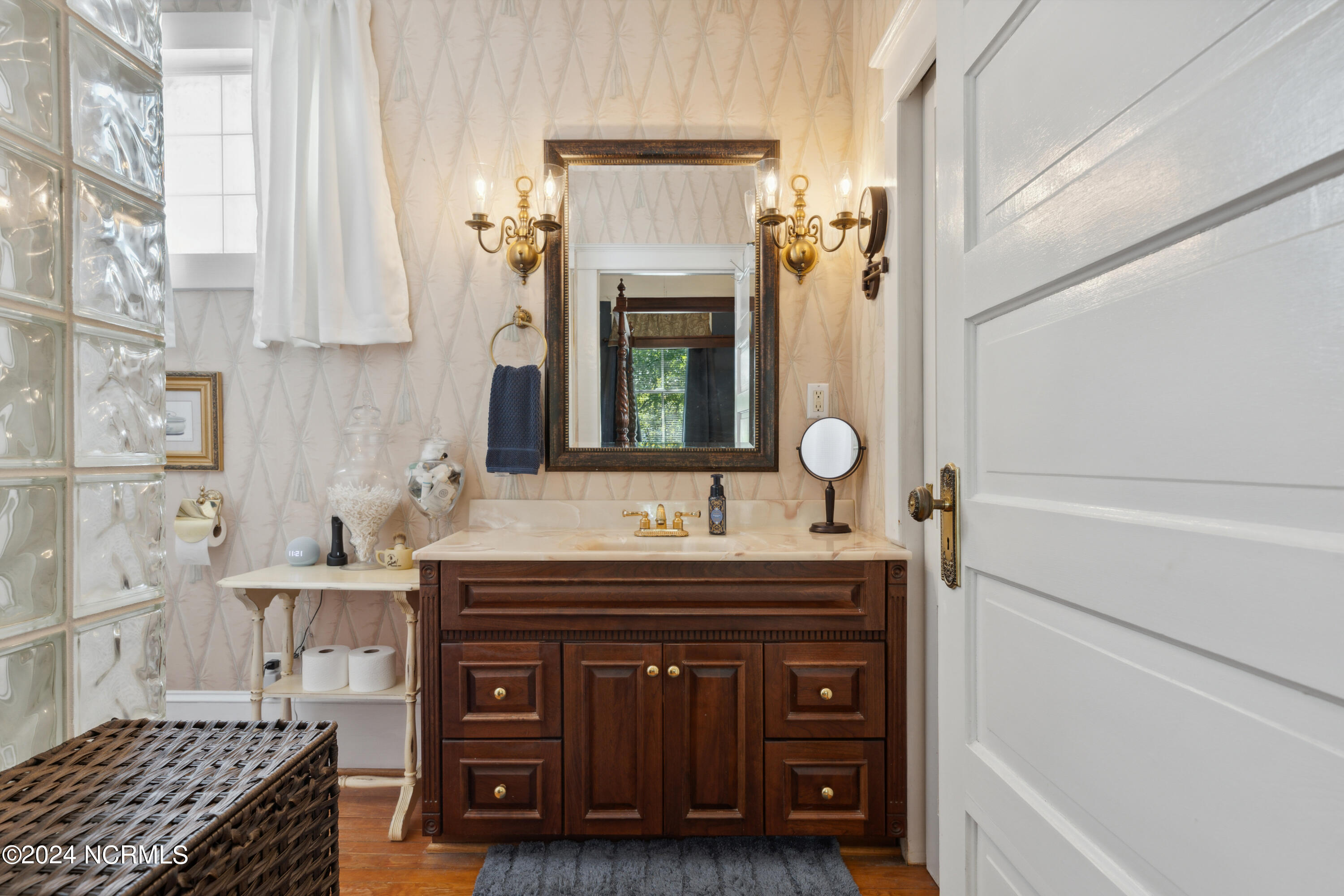 1809 Perry Avenue Wilmington, NC 28403 - Photo 29 of 44 primary en suite