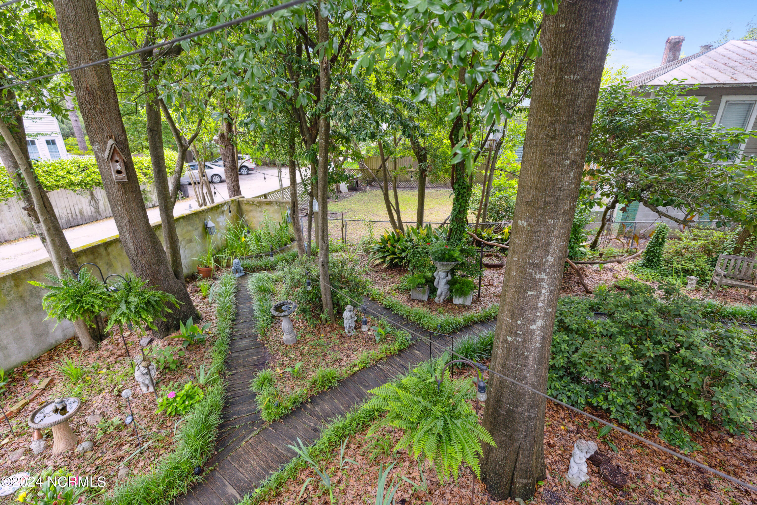 1809 Perry Avenue Wilmington, NC 28403 - Photo 37 of 44 landscape