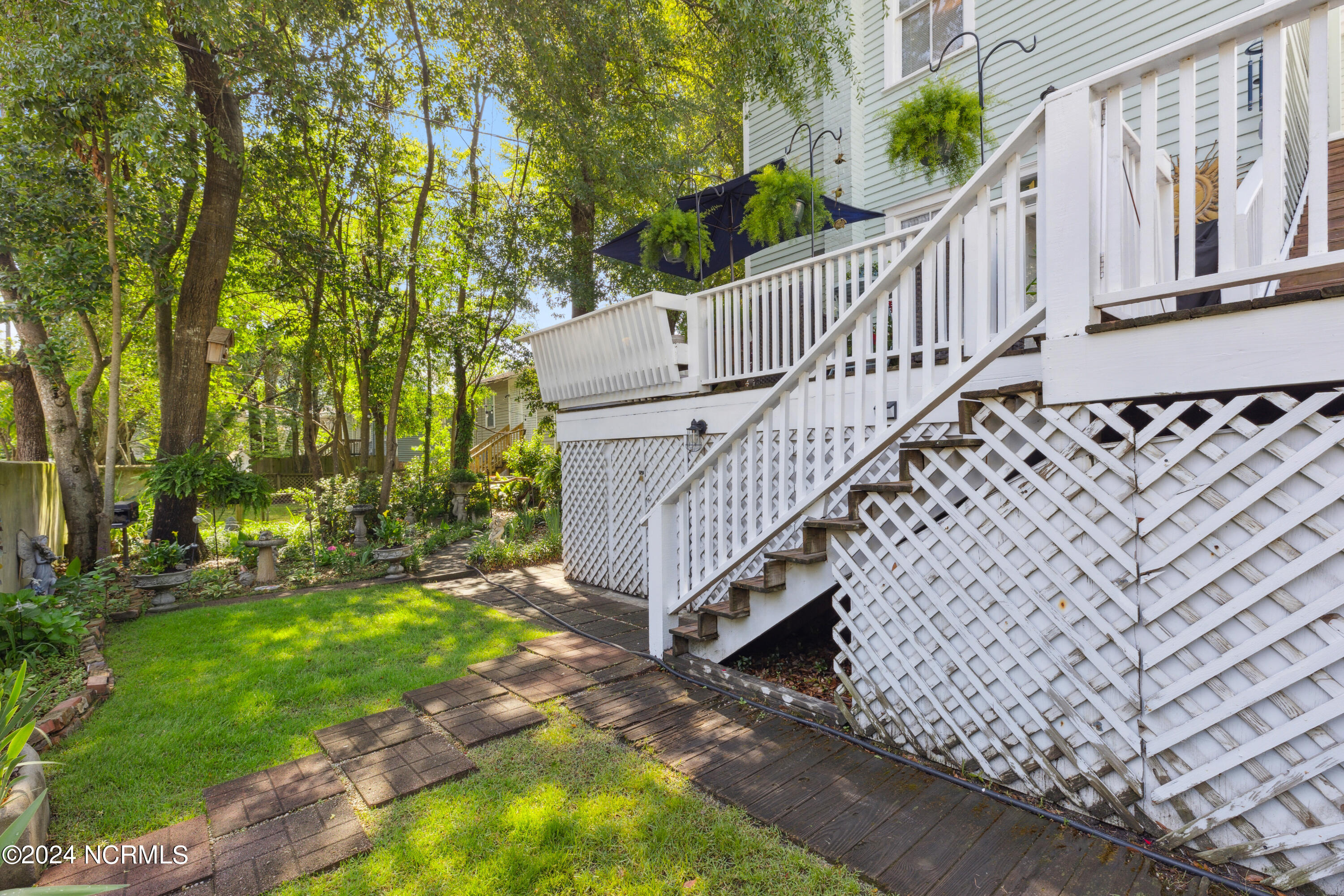 1809 Perry Avenue Wilmington, NC 28403 - Photo 43 of 44 back entrance