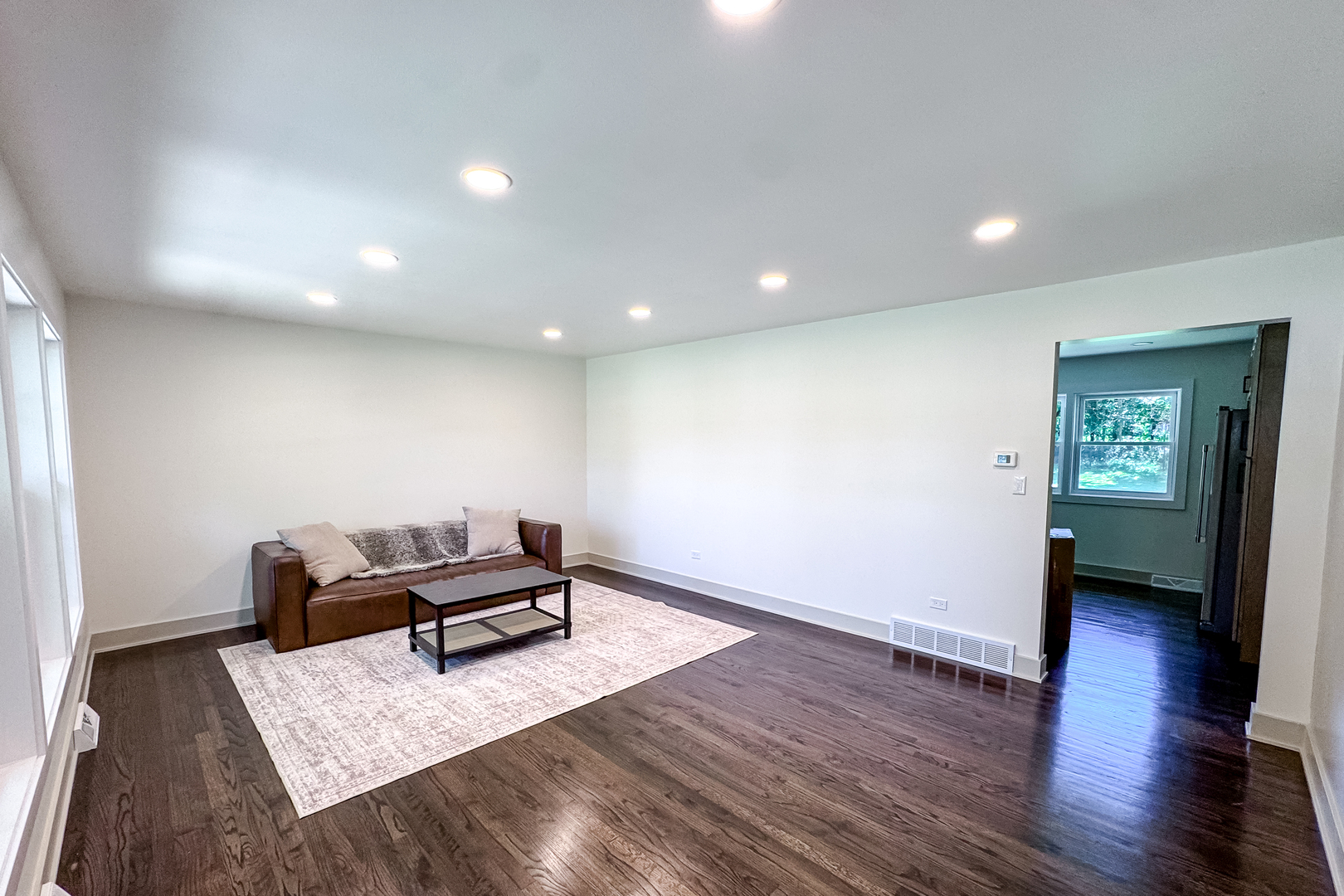 129 Monument Avenue Barrington, IL 60010 - Photo 4 of 30