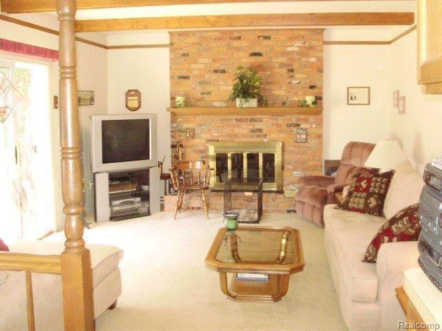 8526 Mannington Road Canton, MI 48187 - Photo 4 of 10 Family Room