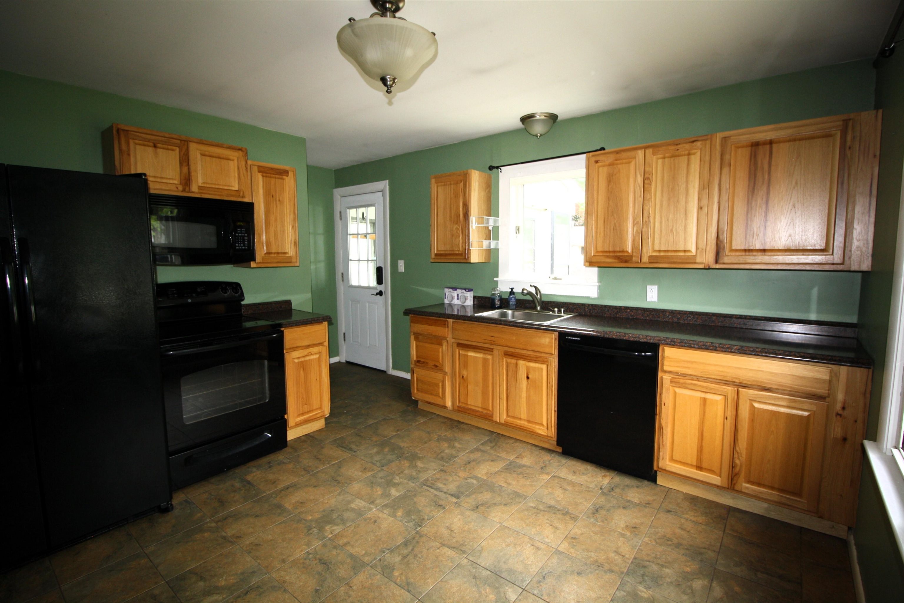 818 North Street Brandon, VT 05733 - Photo 3 of 23 Gallery Image 3