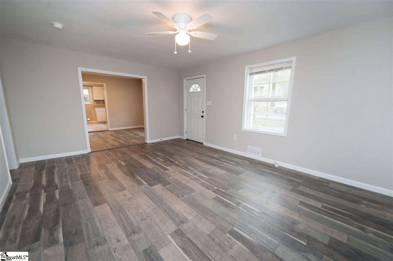 250 Briarcliff Road Spartanburg, SC 29301 - Photo 3 of 24 Gallery Image 3