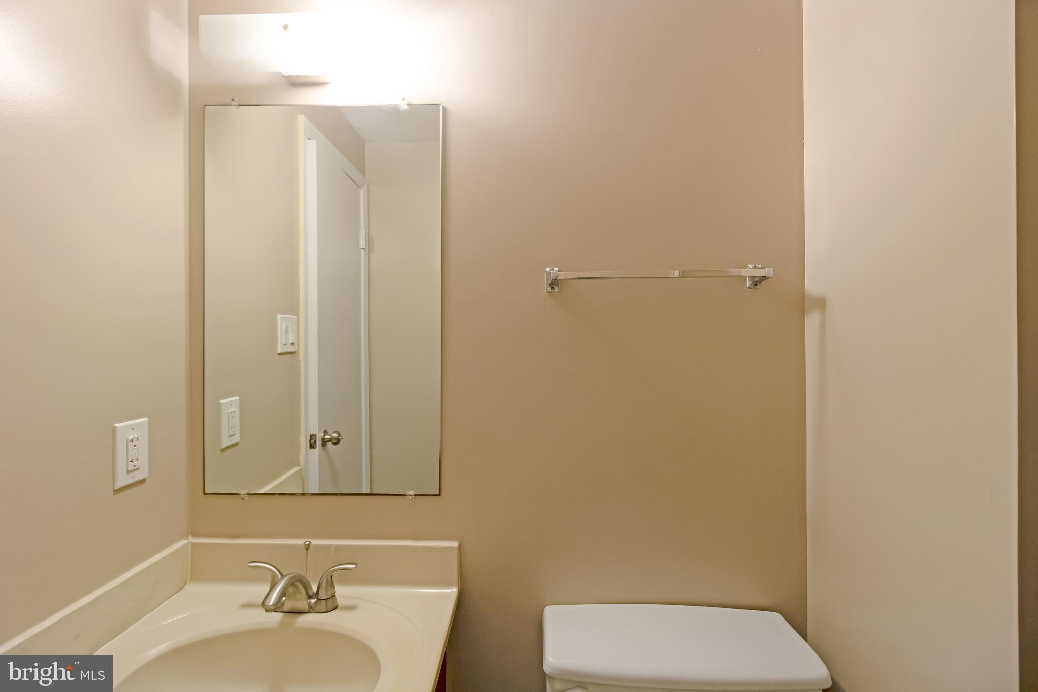 10340 Castlehedge Terrace Silver Spring, MD 20902 - Photo 16 of 62 Gallery Image 16