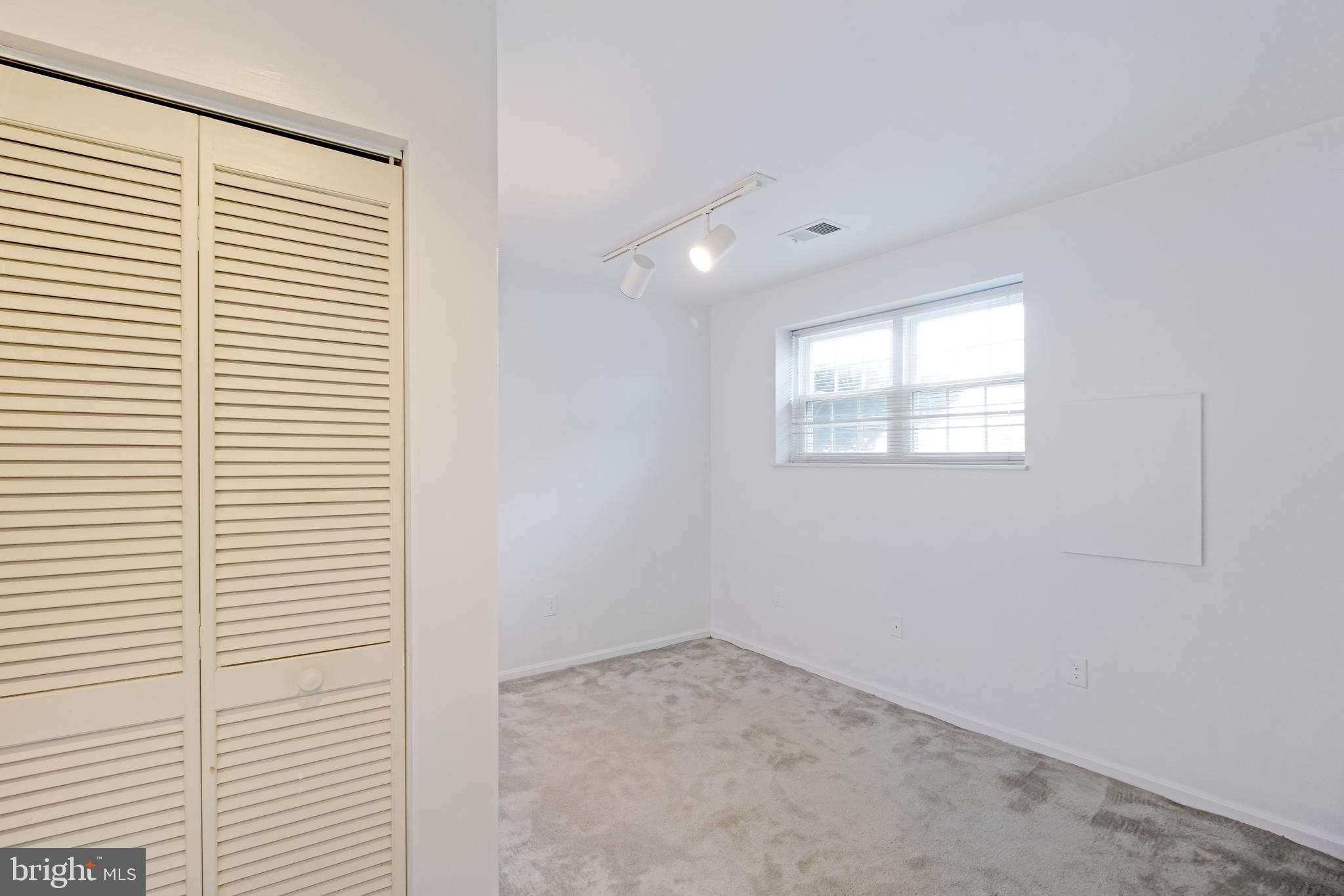 10340 Castlehedge Terrace Silver Spring, MD 20902 - Photo 23 of 62 Gallery Image 23