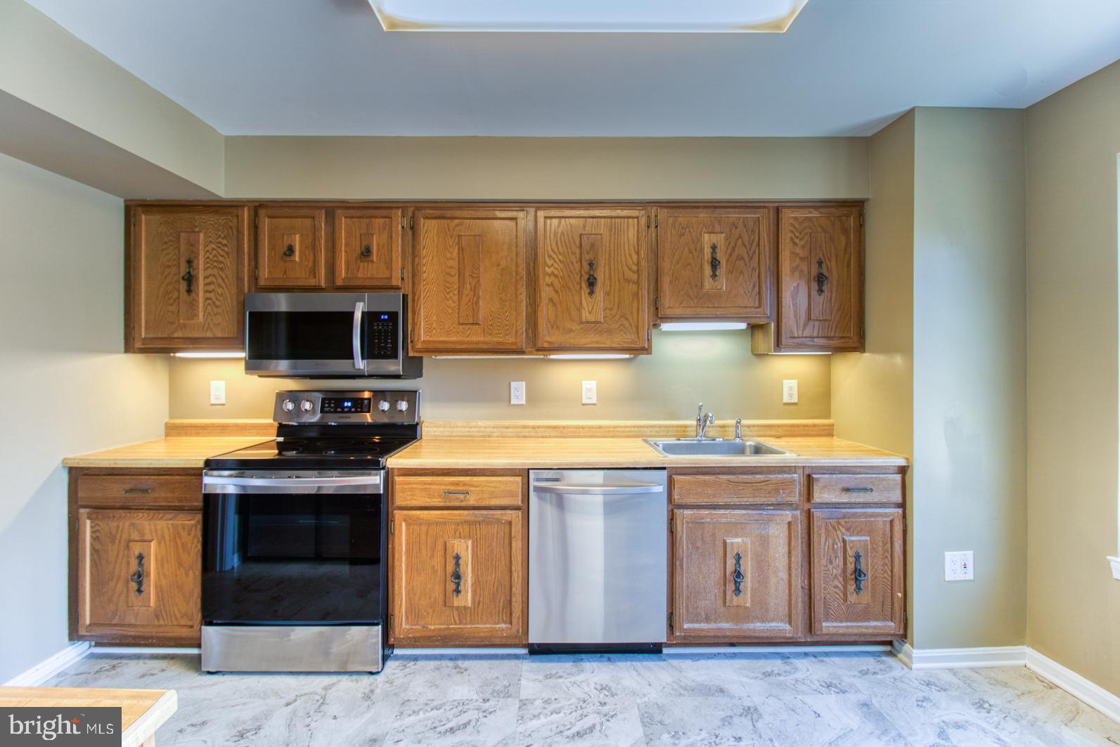 10340 Castlehedge Terrace Silver Spring, MD 20902 - Photo 7 of 62 Gallery Image 7