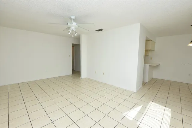 $1,100 | 1019 Buccaneer Drive, Lakeland, FL 33801