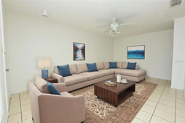 $1,100 | 1019 Buccaneer Drive, Lakeland, FL 33801