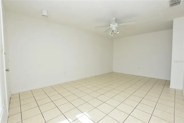 $1,100 | 1019 Buccaneer Drive, Lakeland, FL 33801