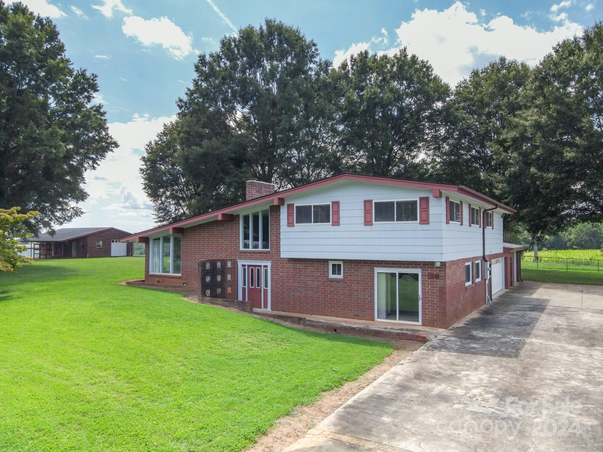 2673 North Olivers Cross Road Maiden, NC 28650 - Photo 1 of 48 Gallery Image 1