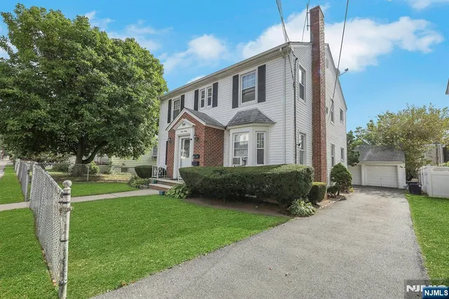 $750,000 | 330 Hickory Street, Kearny, NJ 07032