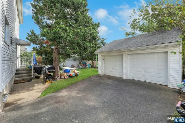 $750,000 | 330 Hickory Street, Kearny, NJ 07032