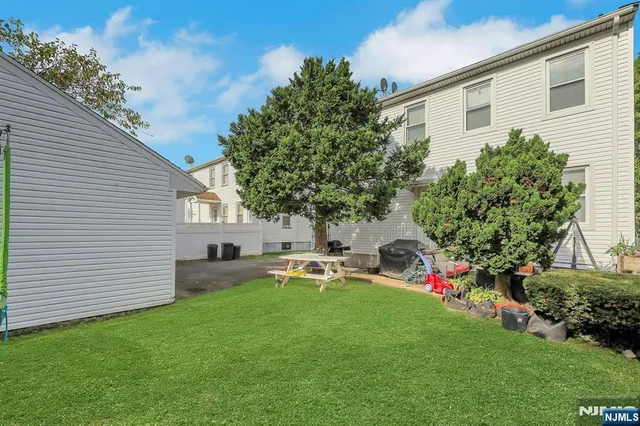 $750,000 | 330 Hickory Street, Kearny, NJ 07032