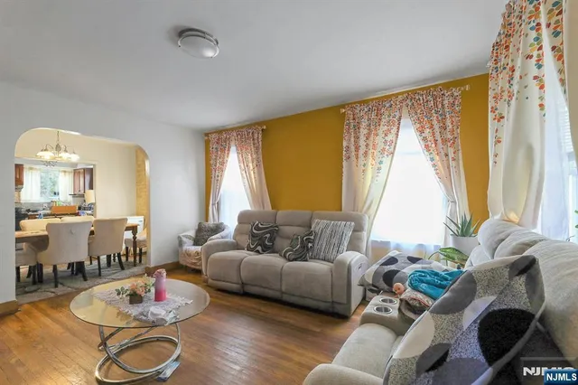 $750,000 | 330 Hickory Street, Kearny, NJ 07032