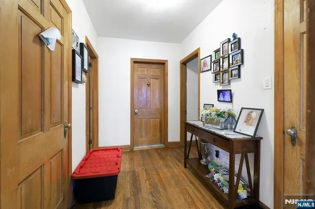 $750,000 | 330 Hickory Street, Kearny, NJ 07032