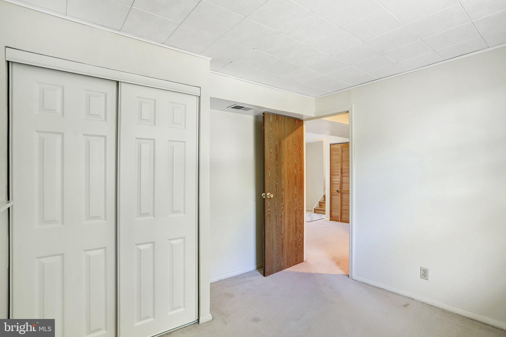 1803 East Beech Road Sterling, VA 20164 - Photo 27 of 34