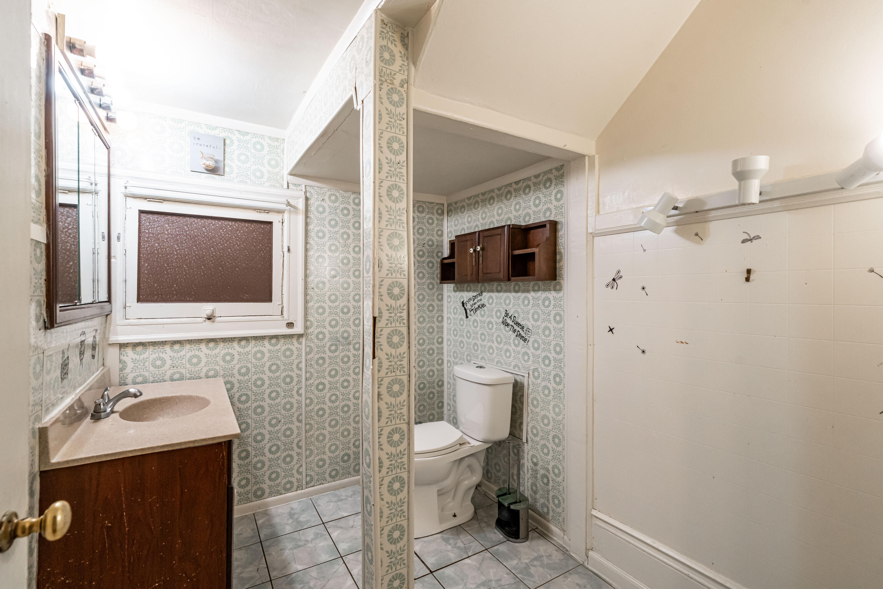 2043 North 28th Street Milwaukee, WI 53208 - Photo 13 of 42 DSC08117