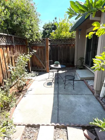 $999,888 | 1350 Merrivale West Square, San Jose, CA 95117