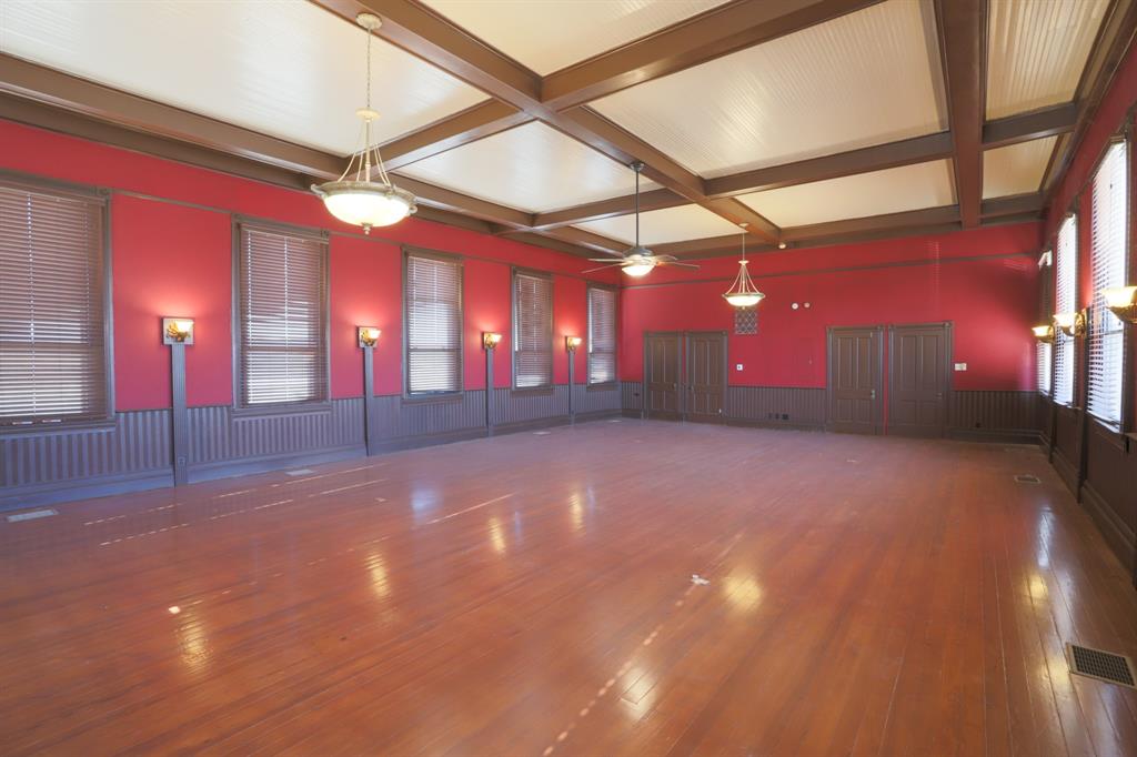 402 West 3rd Street, Unit A McGregor, TX 76657 - Photo 1 of 7