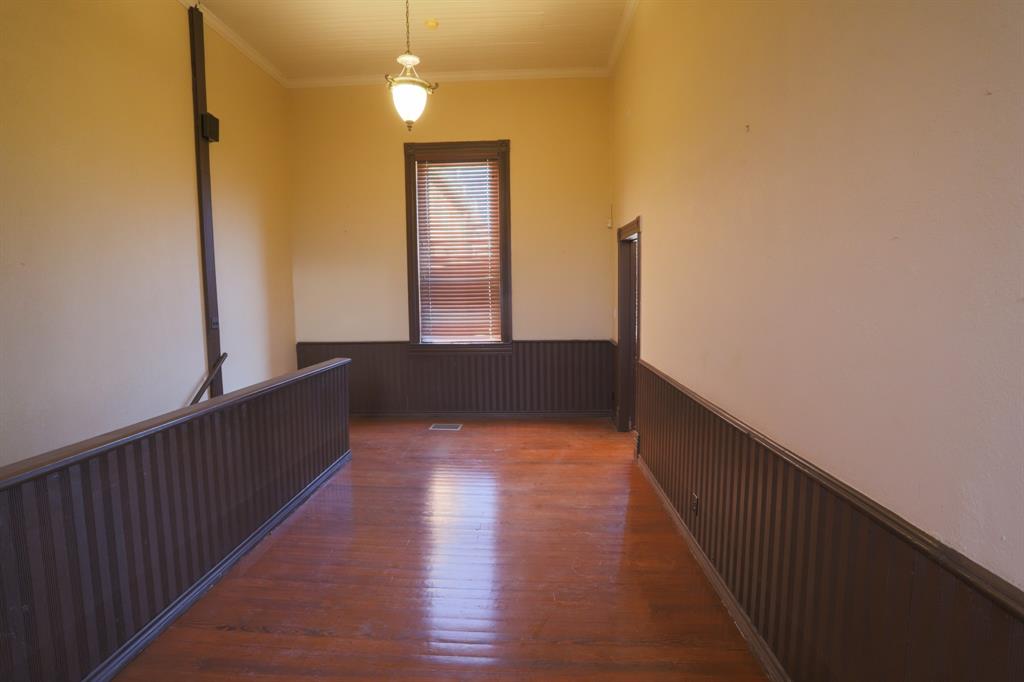 402 West 3rd Street, Unit A McGregor, TX 76657 - Photo 4 of 7