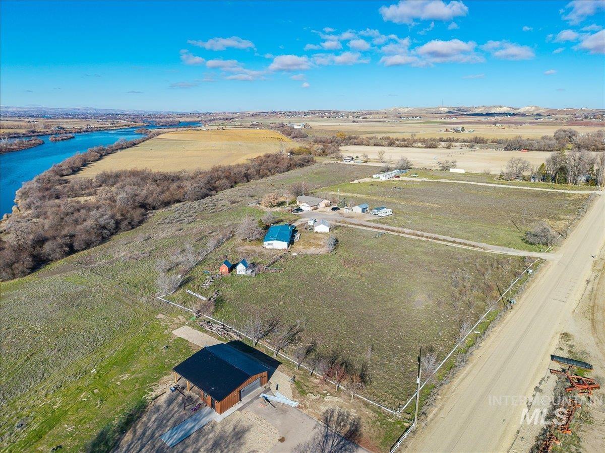 14291 Plum Road Caldwell, ID 83607 - Photo 7 of 41