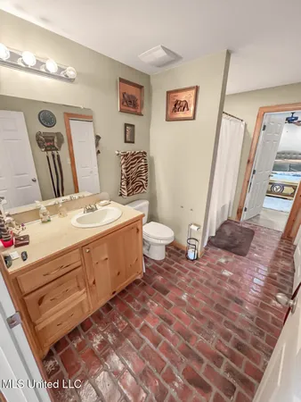$760,000 | 13645 Highway 10, St. Francisville, LA 70775