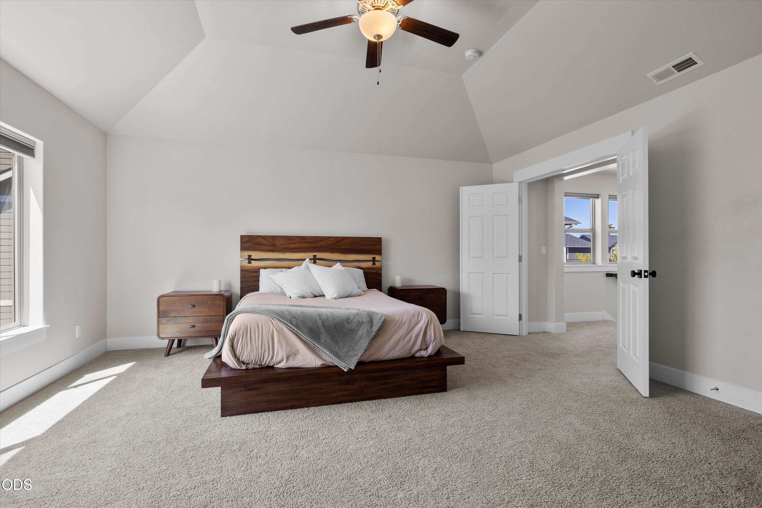 20571 Rolen Avenue Bend, OR 97702 - Photo 18 of 42