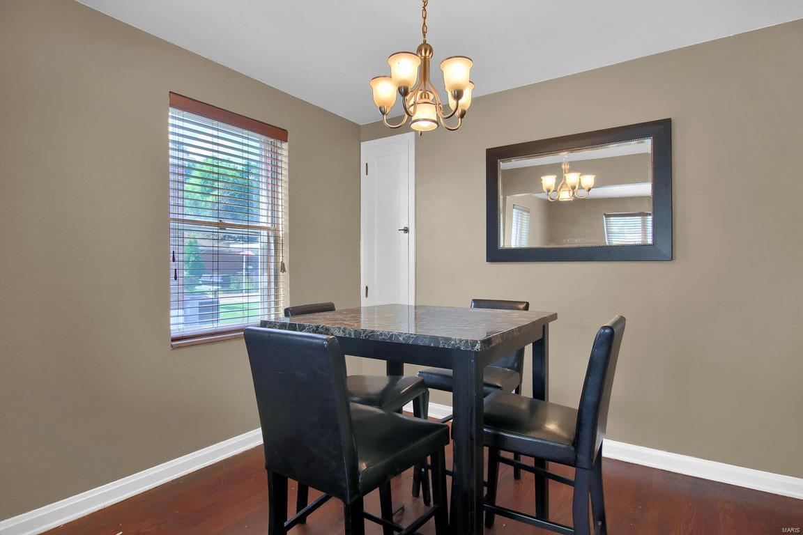 7827 Morgan Ford Road St. Louis, MO 63123 - Photo 7 of 24 Gallery Image 7