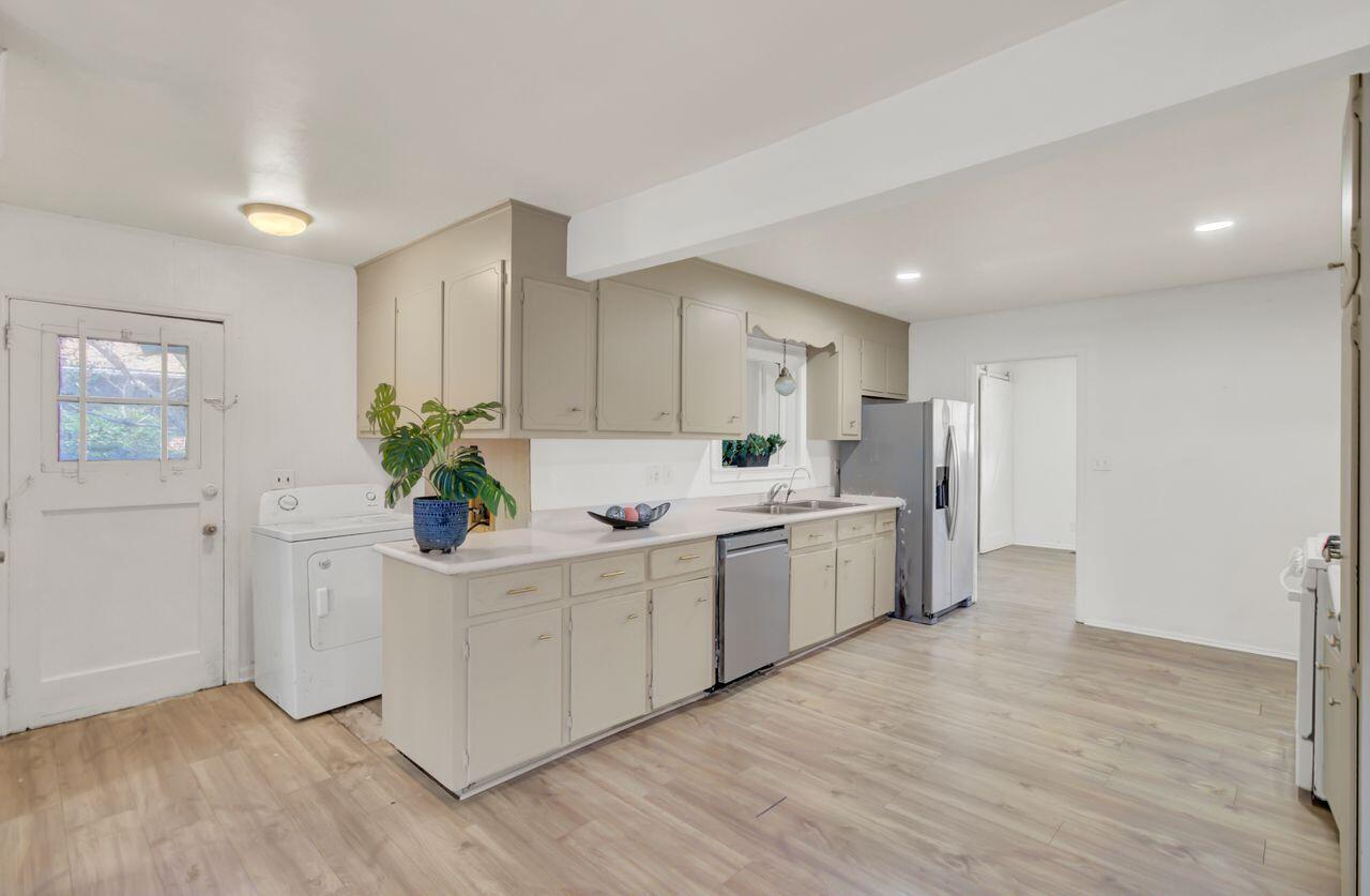 5809 Stewart Street Hanahan, SC 29410 - Photo 12 of 35 (14)