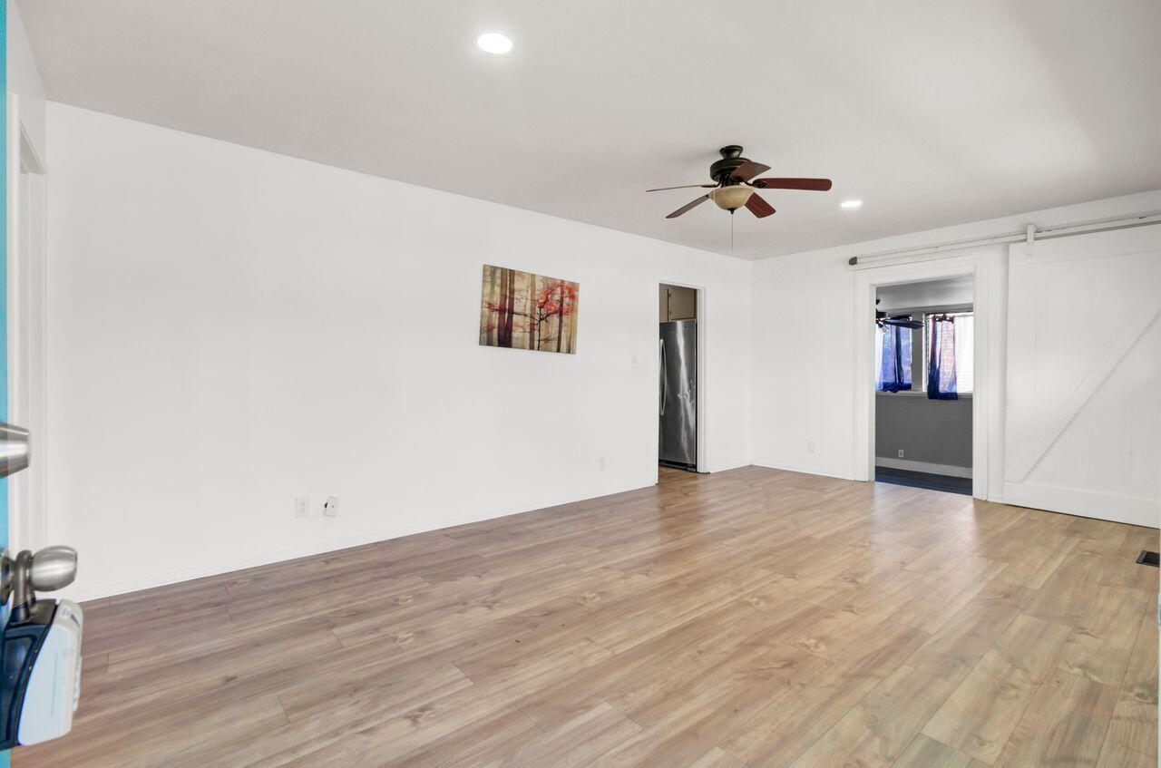 5809 Stewart Street Hanahan, SC 29410 - Photo 3 of 35 (5)