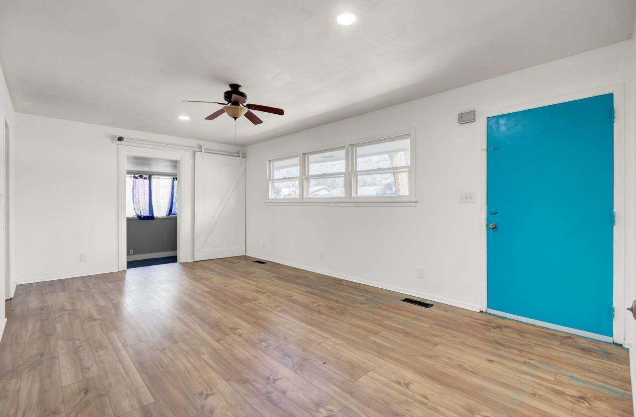 5809 Stewart Street Hanahan, SC 29410 - Photo 4 of 35 (6)