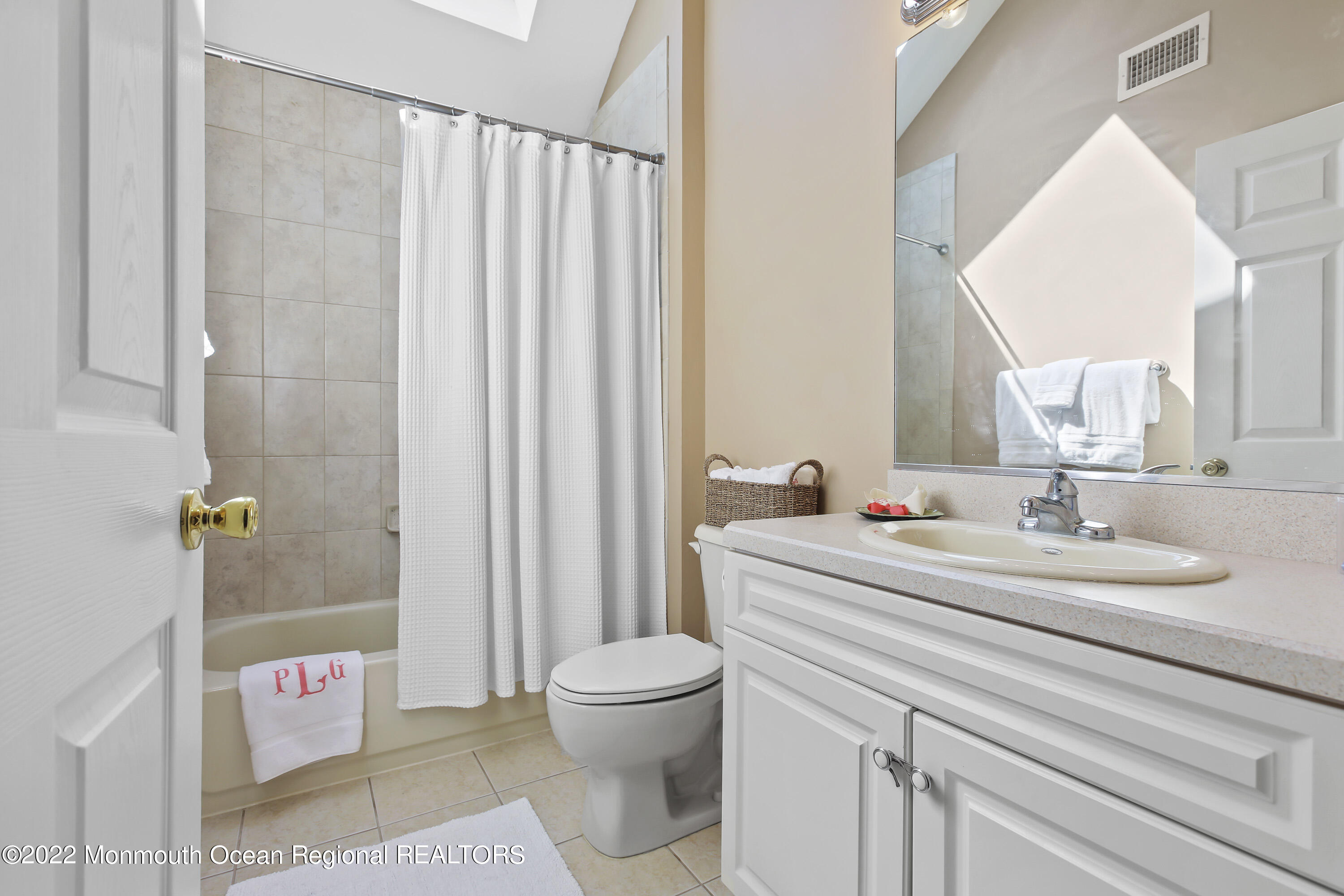 485 Colts Neck Road Farmingdale, NJ 07727 - Photo 32 of 44 5W5A0607