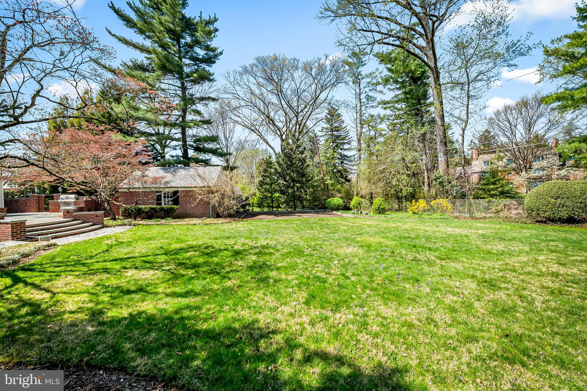 5911 Meadowood Road Baltimore, MD 21212 - Photo 40 of 52 1/2 acre fully fenced yard