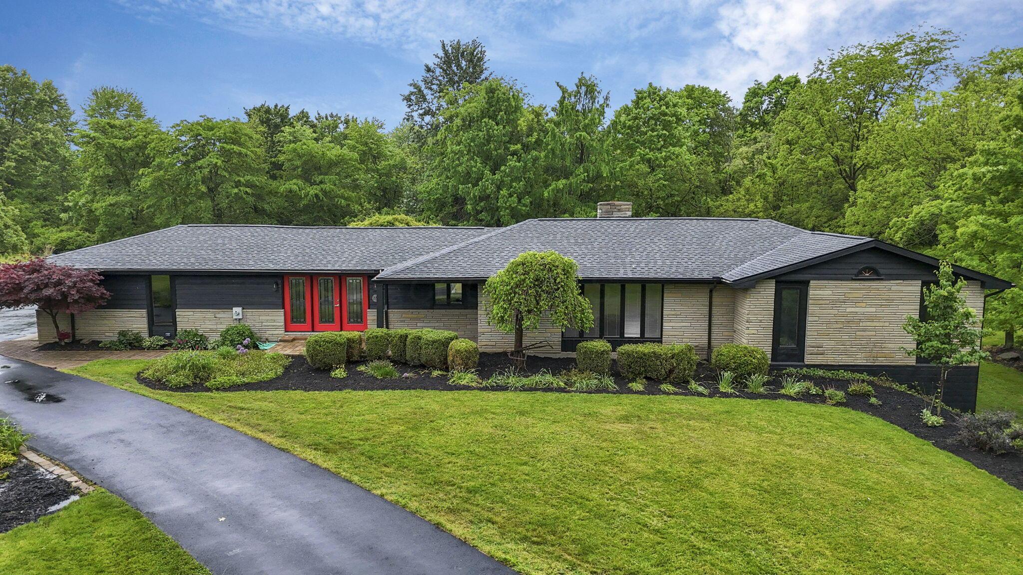 225 Edwards Road Johnstown, OH 43031 - Photo 63 of 69 69-web-or-mls-DJI_20260520121354_0418_D