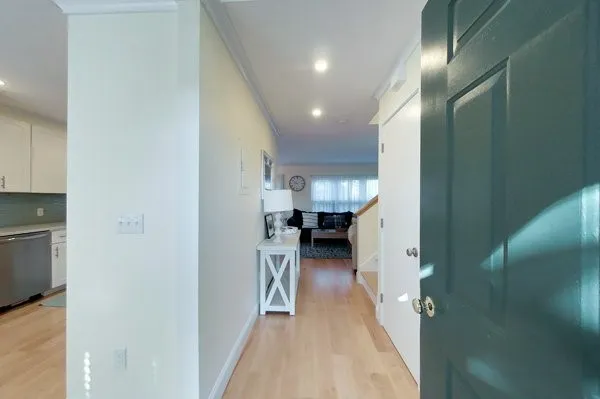 $3,200 | 61 Clinton Street, Unit C, Newport, RI 02840