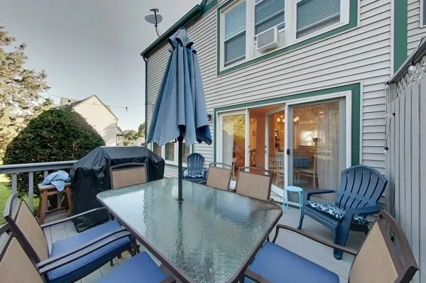 $3,200 | 61 Clinton Street, Unit C, Newport, RI 02840