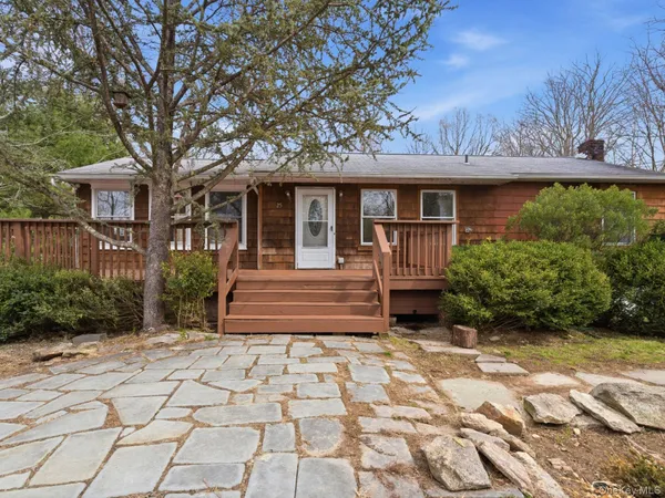 $4,100 | 25 Woodland Terrace Court, Carmel, NY 10512